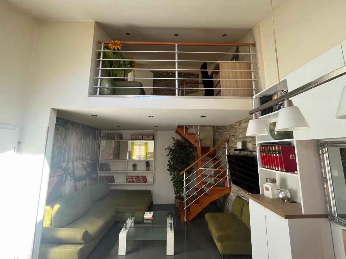 Hiza Apartman Póla Kültér fotó